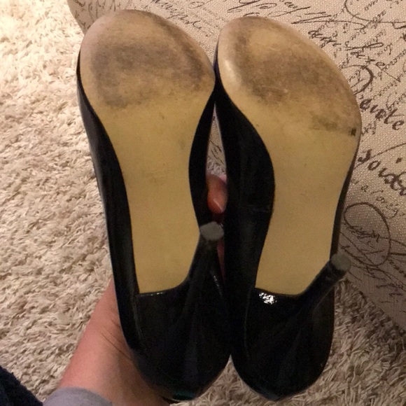 Michael Kors Black Patent Heels Size 8.5 - Picture 5 of 5